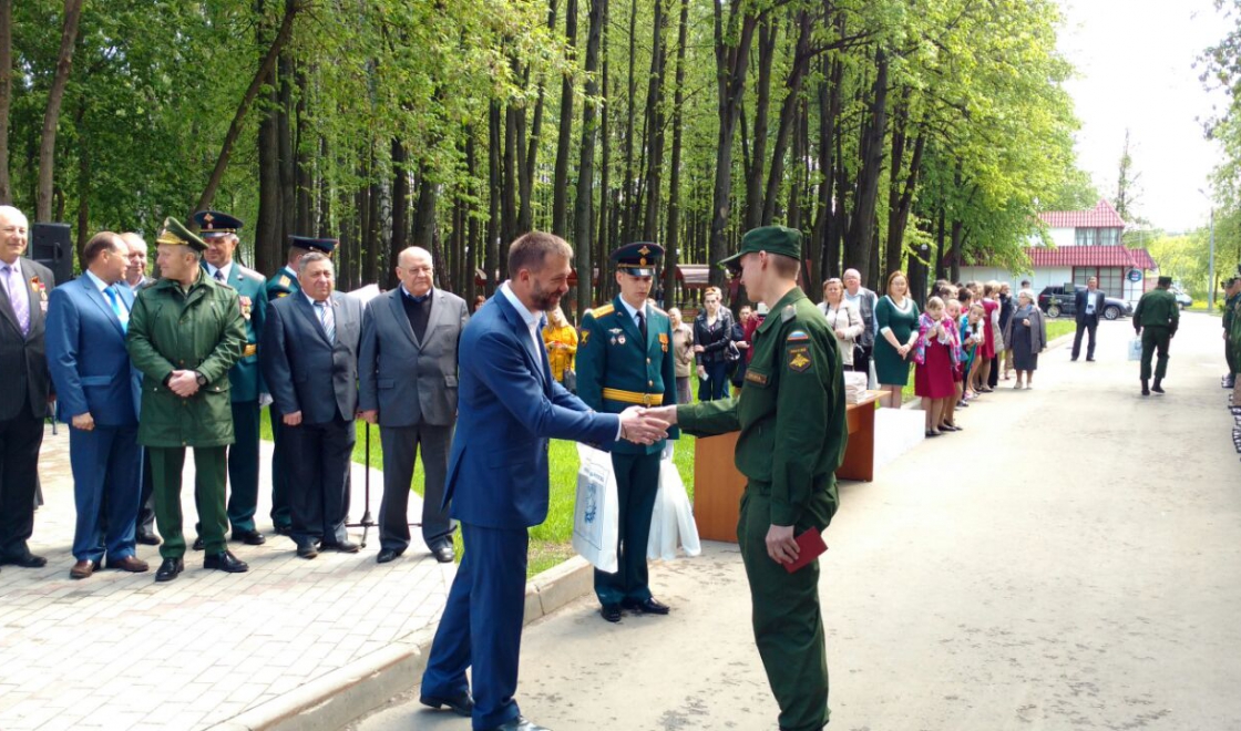 Переподготовка увольняемых в запас. Проводы военнослужащих. Военнослужащие в отставке. Проводы военнослужащих уволенных в запас или отставку. Проводы военных, вышедших в отставку.