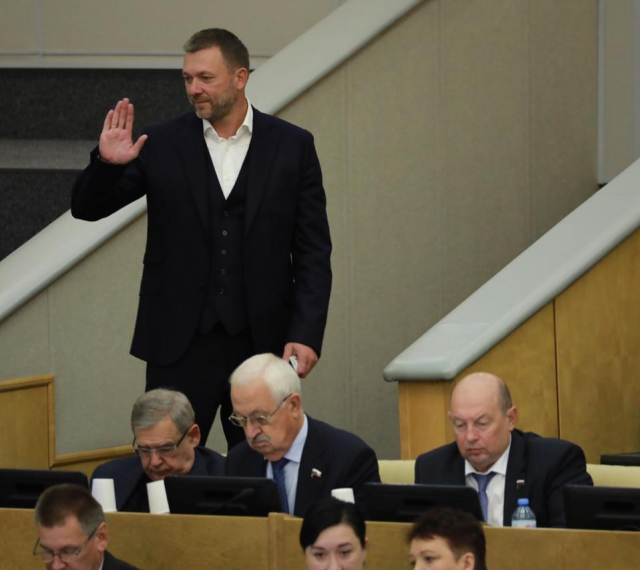 Дмитрий Саблин вернулся к работе в Госдуме