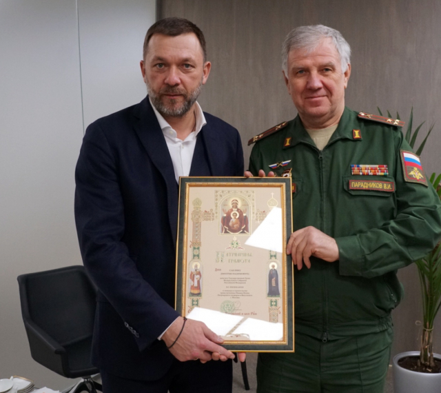 Дмитрий Саблин получил Патриаршую грамоту за строительство храма